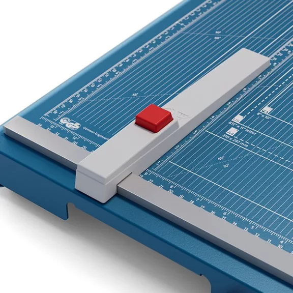 Vágógép DAHLE 565 A/4 karos 40 lap Vágógép DAHLE 565 A/4 karos 40 lap