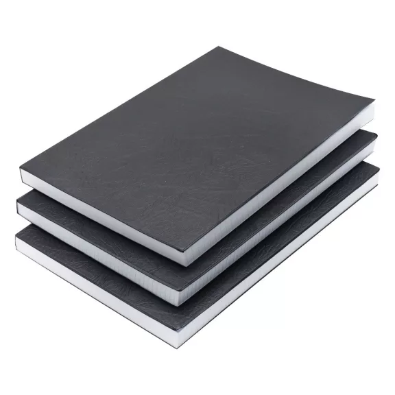 Beírókönyv A4, 200lap fekete PVC borító, Bluering® kockás Beírókönyv A4, 200lap fekete PVC borító, Bluering® kockás